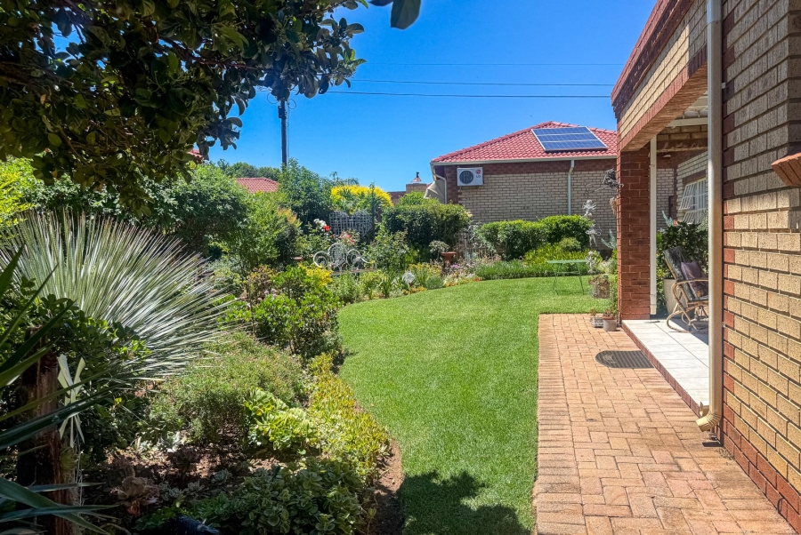 2 Bedroom Property for Sale in Flamwood North West